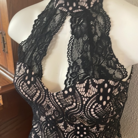 San Joy Black Lace Bodysuit High neck collar Snap closures - Picture 2 of 5